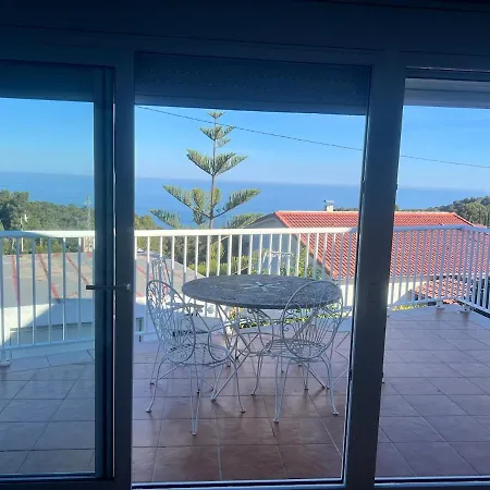 Dom wakacyjny Ocean View House In The Heart Of Nature, 1000 M From The *