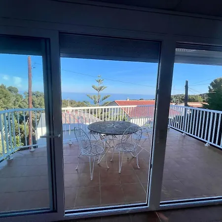 Dom wakacyjny Ocean View House In The Heart Of Nature, 1000 M From The *