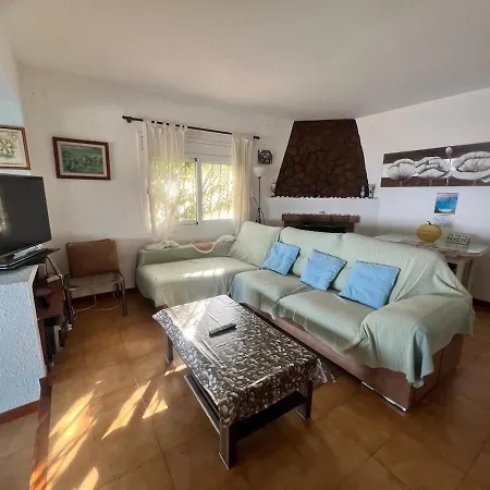 Ocean View House In The Heart Of Nature, 1000 M From The Dom wakacyjny Tossa de Mar